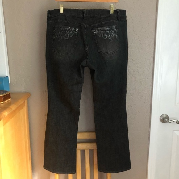 White House black Market jeans with silver tone appliqué - Picture 6 of 8